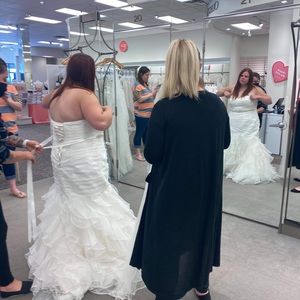 Selling a Davids Bridal Wedding Dress size 20 (I wear a size 12-14 jeans)